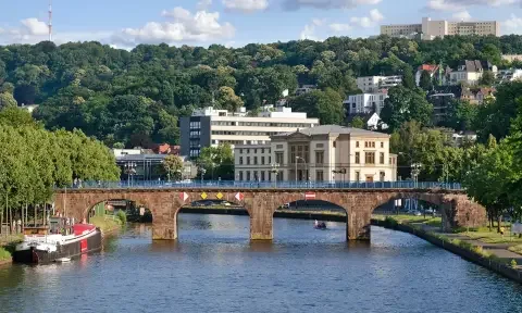 Treppenhausreinigung in Saarbrücken